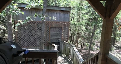 Wolf Cub Cabin de Pomme de Terre