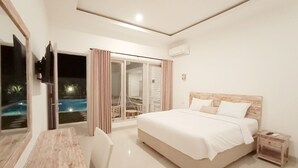 Phòng đôi hoặc 2 giường đơn Deluxe | Két bảo mật tại phòng, bàn, phòng cách âm 