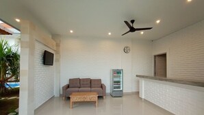 Quầy tiếp tân