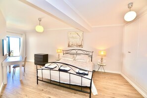 3 bedrooms, iron/ironing board, travel crib, free WiFi