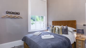 1 bedroom, iron/ironing board, Internet, bed sheets
