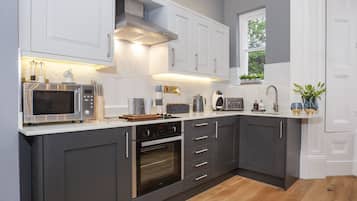 Fridge, microwave, oven, dishwasher
