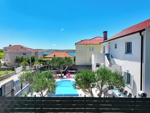 Outdoor pool - Apartment Feliks - A1 (Ražanac)