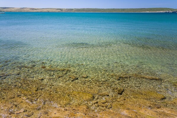 On the beach - Apartment Feliks - A1 (Ražanac)