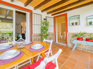 Outdoor dining - Cubo's Villa La Quinta / private pool / air conditioning / BBQ / free Wi-Fi (Alhaurín el Grande)