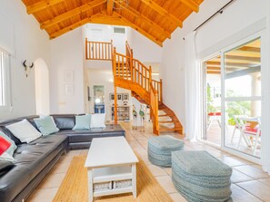 TV, fireplace - Cubo's Villa La Quinta / private pool / air conditioning / BBQ / free Wi-Fi (Alhaurín el Grande)