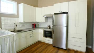 KĂŒhlschrank, Mikrowelle, Ofen, Herdplatte