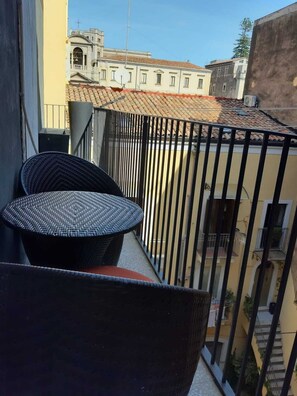 Property grounds - The 3 principles, new apartment, in the center of Catania (Catania)