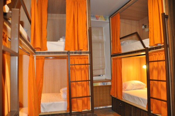 1 bedroom, Egyptian cotton sheets, premium bedding, soundproofing