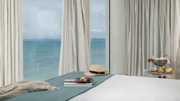 Honeymoon Suite, 1 Bedroom | Television