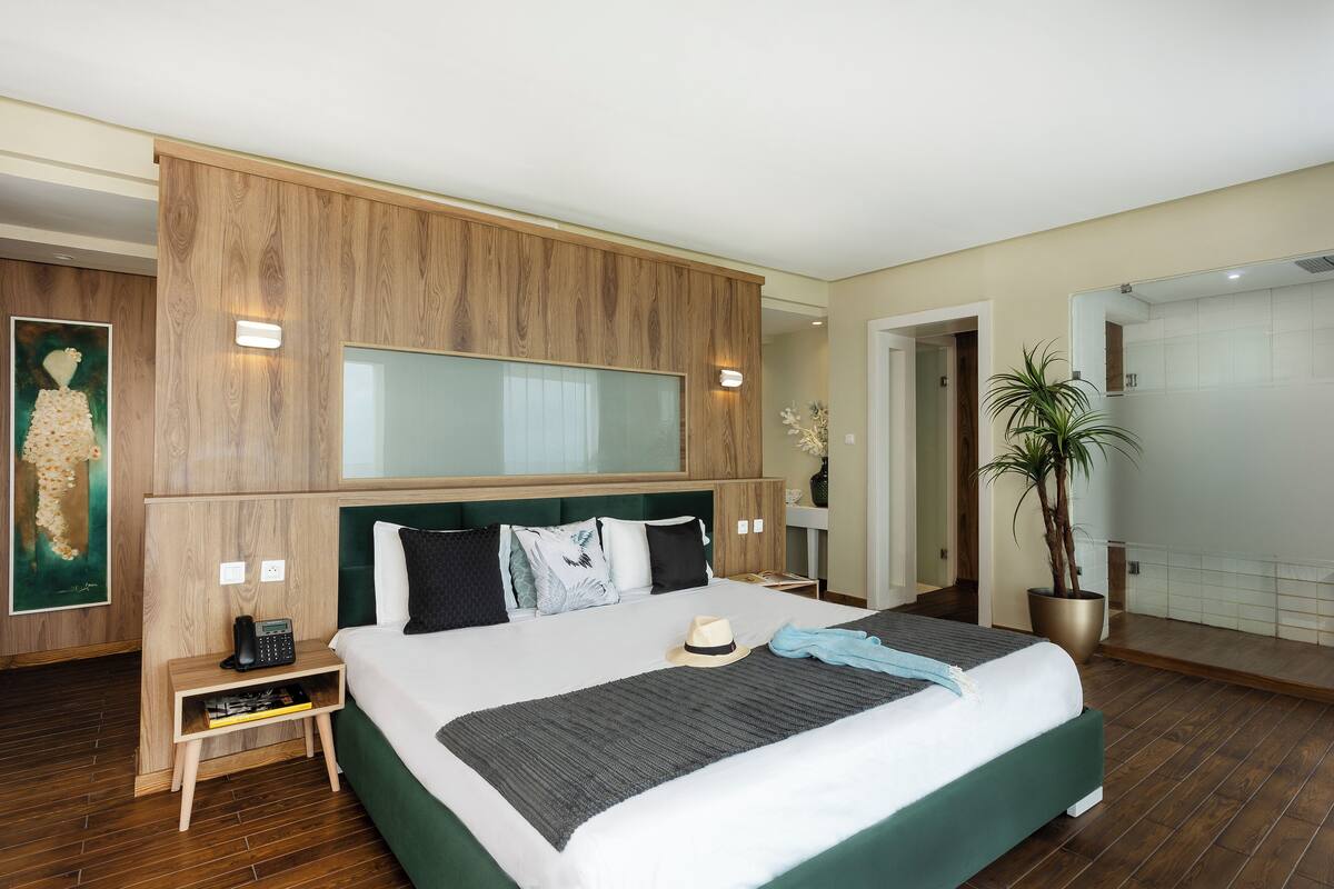 Panoramic Bungalow, 2 Bedrooms, Sea View | Minibar, in-room safe, desk, soundproofing