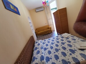 3 camere, una cassaforte in camera, ferro/asse da stiro, lenzuola
