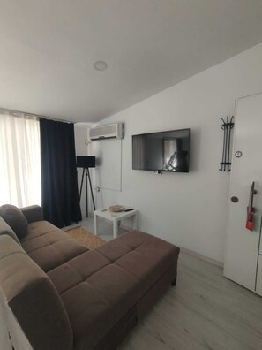 Habitación Royal | Cortinas blackout, tabla de planchar con plancha y wifi gratis