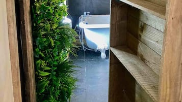 Twin Room, Private Bathroom (The Forest Store) | Premium bedding, down duvets, individually decorated