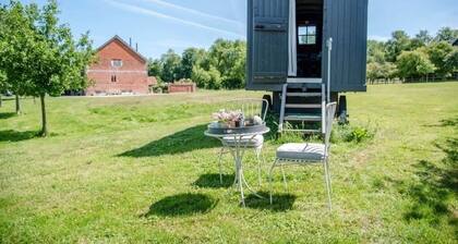 Abbey Shepherds Hut, Eye (Air Manage Suffolk)