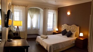 Studio Suite | Desk, iron/ironing board, WiFi (free) - Yildirim Apart (Istanbul)