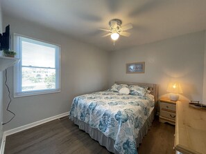 3 bedrooms, Internet