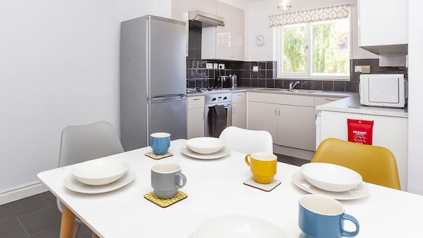 Fridge, microwave, oven, dishwasher