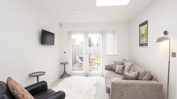 Smart-TV og musikkbibliotek