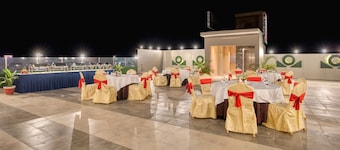Om Clarks Inn Raebareli