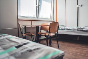 Desk, laptop workspace, free WiFi - Ubytovna Mlyn (Velky Saris)