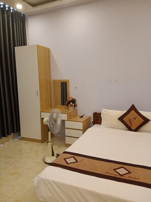 Double Room | Minibar, desk, free WiFi - Nha Nghi Hoang Gia (Hanoi)
