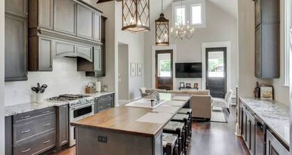 Southern Stunner - Dream Homes