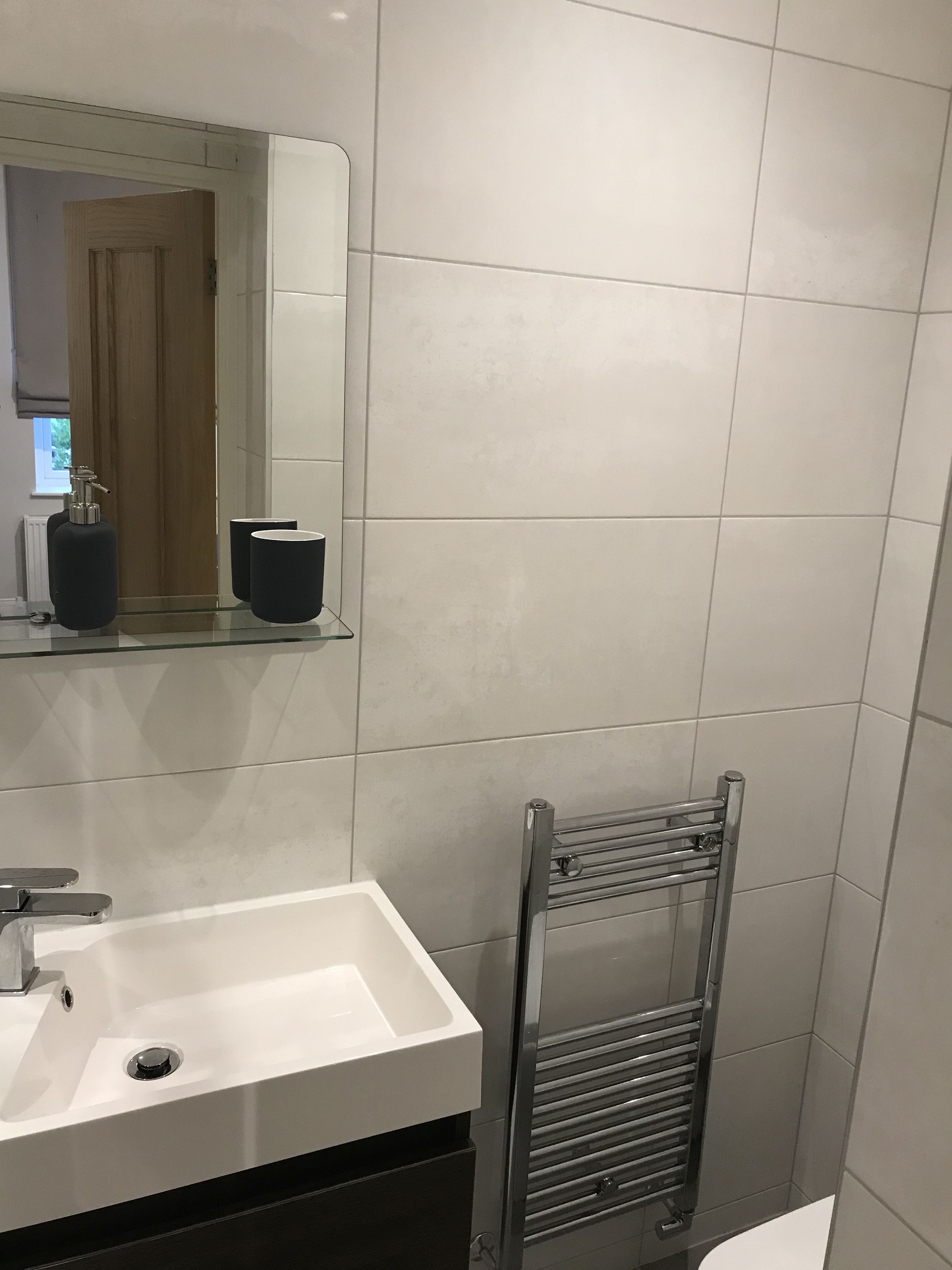 アパートメント | バスルーム | シャワー、ヘアドライヤー、タオル