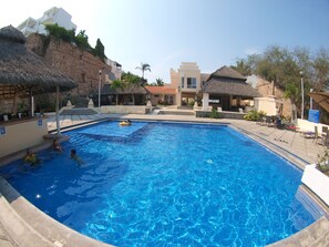 Utomhuspool