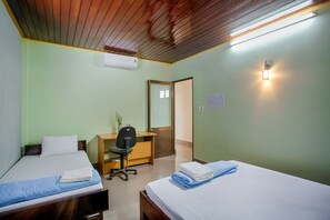 5 bedrooms, in-room safe, iron/ironing board, WiFi