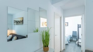 3 bedrooms, iron/ironing board, internet, bed sheets - Santa Justa Apartment ⭐⭐⭐ (Sevilla)