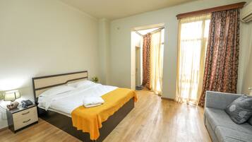 Comfort Room | 13 bedrooms, blackout drapes, soundproofing, free WiFi