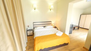 Rom – comfort | 13 soverom, blendingsgardiner, lydisolert og wi-fi (inkludert)