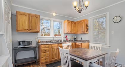 Cozy House, Pets Welcome, Minutes from Harrisburg