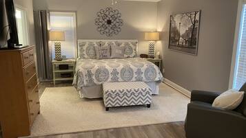 3 bedrooms, desk, iron/ironing board, WiFi