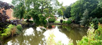 Woodpecker Barn, Sleeps 8 (4 Bedrooms)