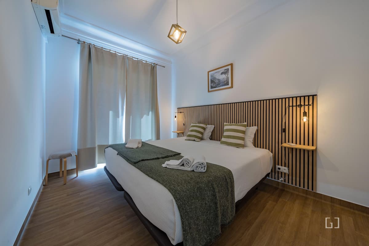 Habitación con 1 cama doble o 2 individuales, baño compartido (1) | 1 dormitorio, ropa de cama hipoalergénica, colchones viscoelásticos
