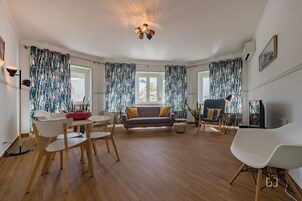 Área de estar no saguão