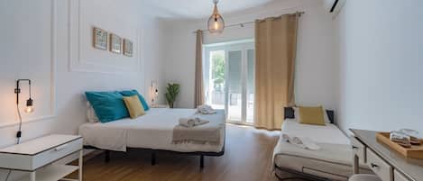 Chambre Familiale, salle de bains commune