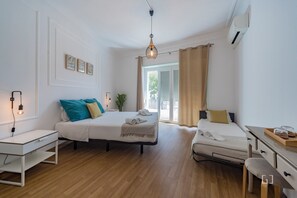 Family Room, Shared Bathroom | Hypo-allergenic bedding, memory foam beds, blackout drapes - MouraLua (Sintra)