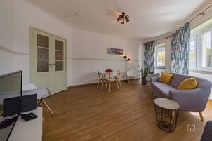 Área de estar no saguão