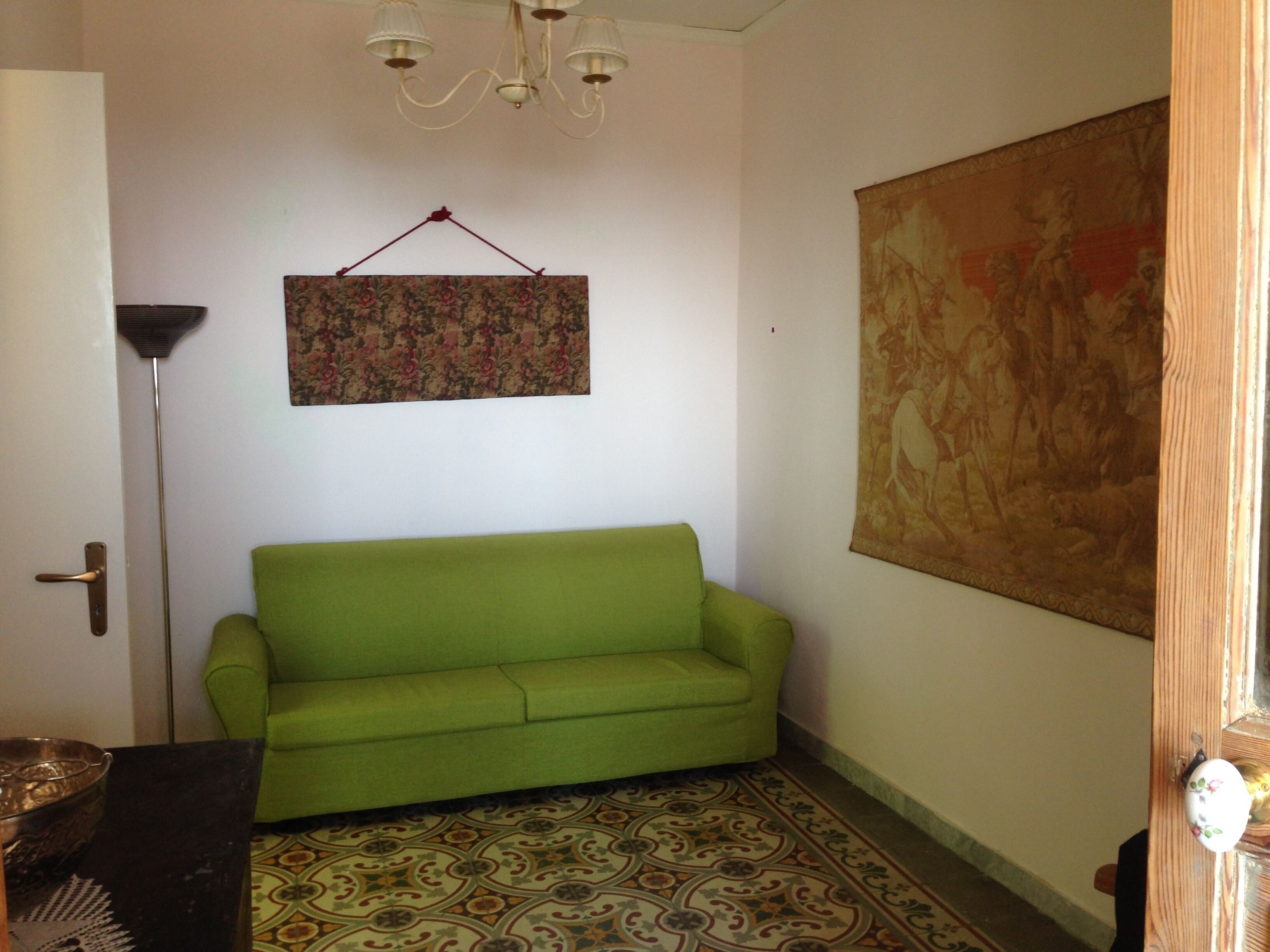 DVD player, books, stereo