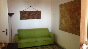 DVD player, books, stereo