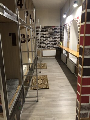 Iron/ironing board, free WiFi, bed sheets - CapslockSpb - Hostel (St. Petersburg)