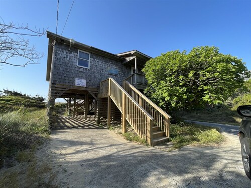 They say it's all about the location..Well look no further than Time & Tide!