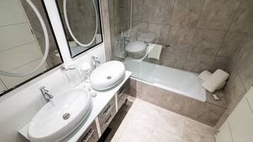 Classic Single Room | Bathroom