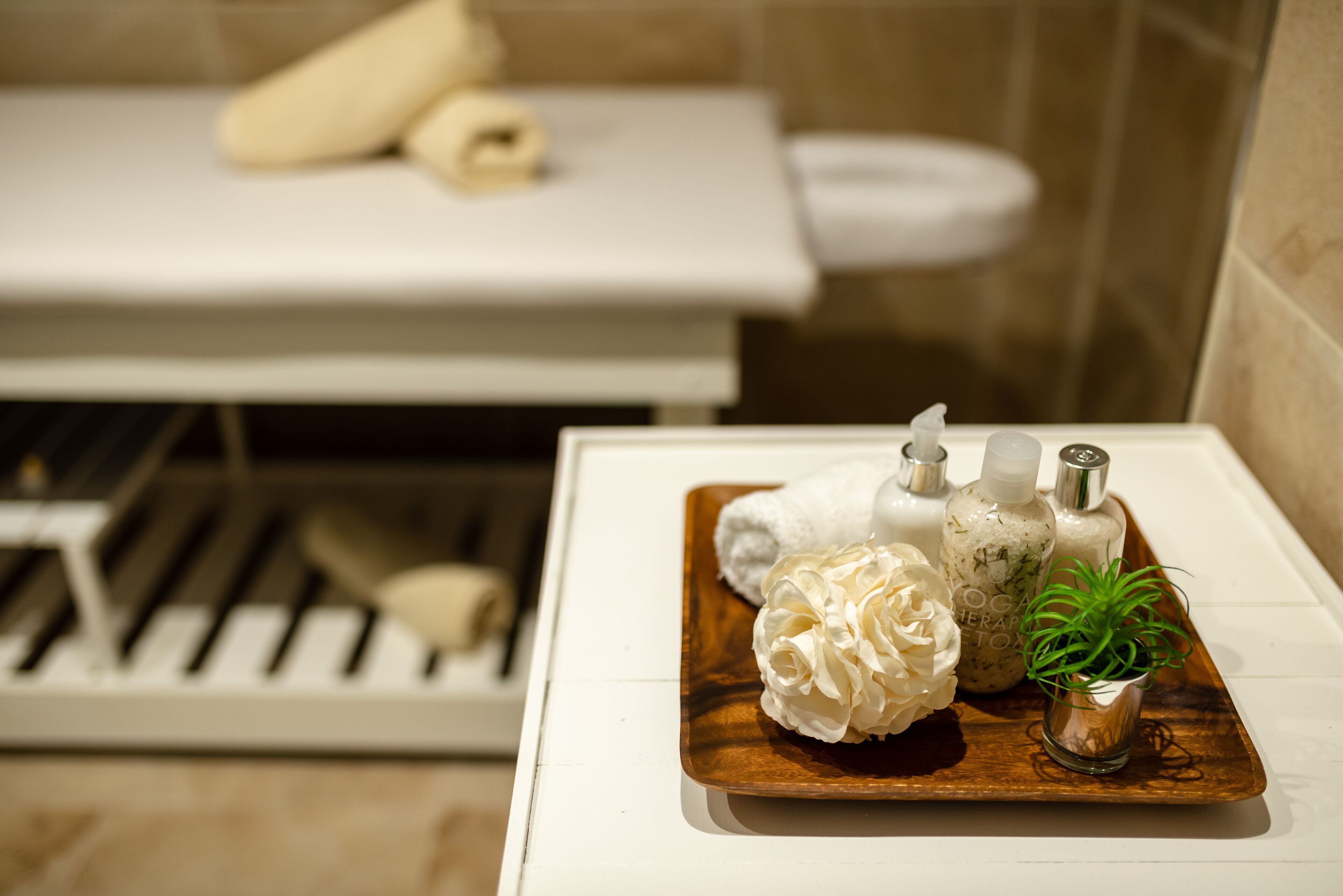 couples treatment room(s), body treatments, aromatherapy