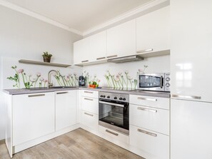 Køleskab, mikrobølgeovn, ovn, opvaskemaskine