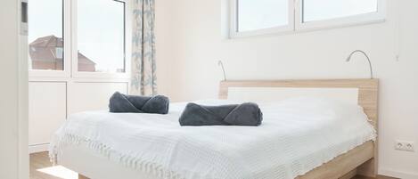 1 bedroom, blackout drapes, iron/ironing board, free WiFi