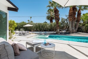 Et oppvarmet basseng